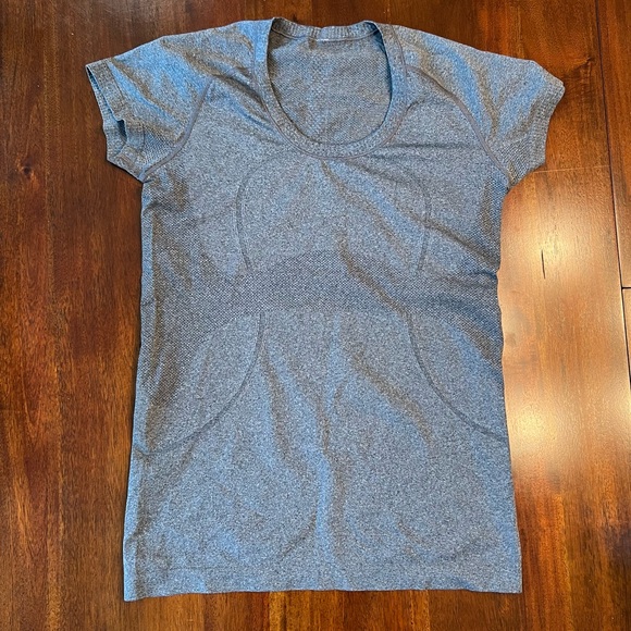 lululemon athletica Tops - Lululemon Size 10 Swiftly Short Sleeve